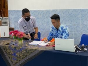 Sekolah Tinggi Teknologi Kedirgantaraan (STTKD) membahas kerjasama dan sosialisasi kampus dengan SMK Penerbangan Bina Dirgantara (PBD), Surakarta.